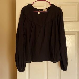 Universal Thread. Size XL. Black in color.